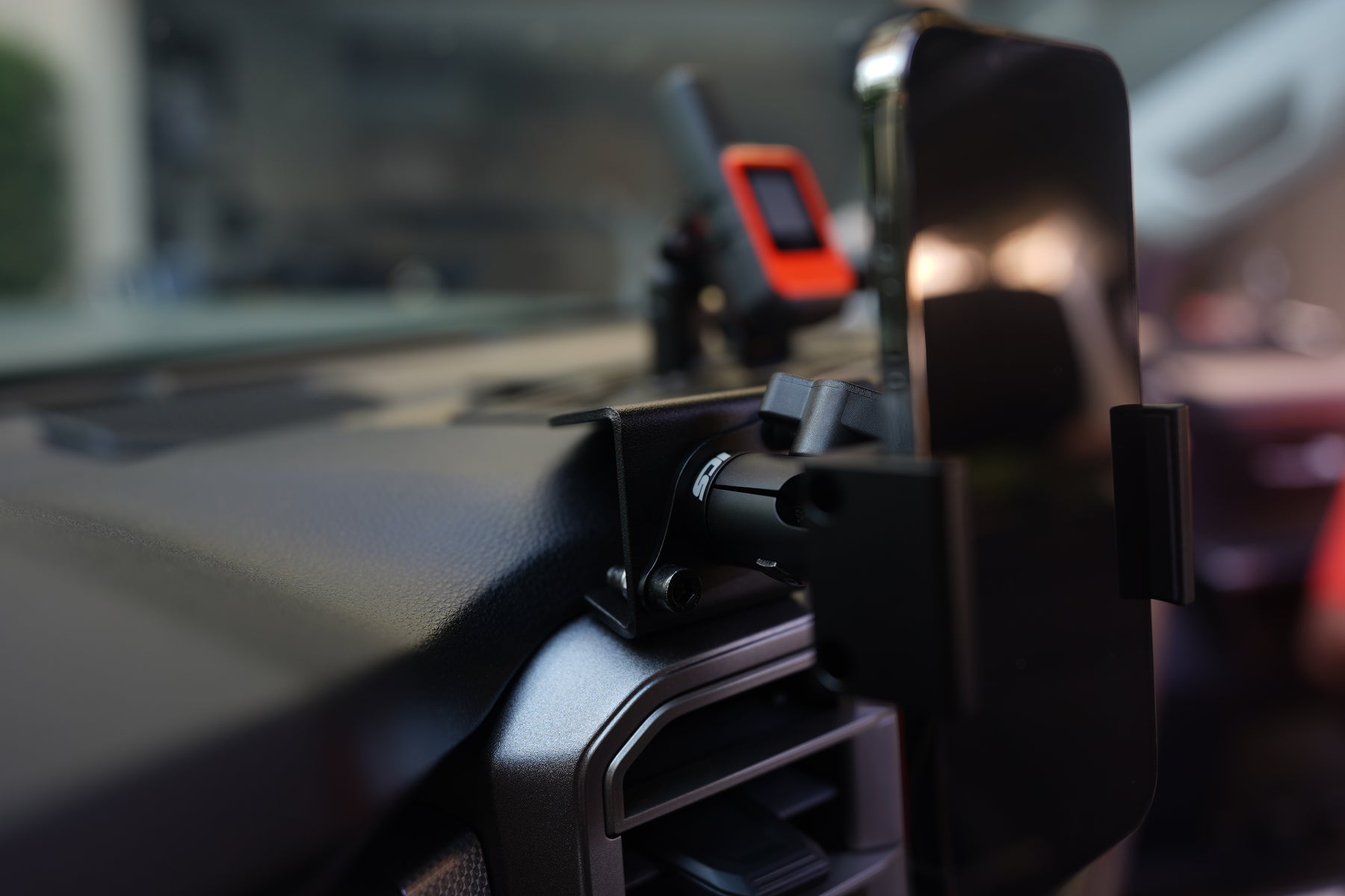 Toyota Tundra/Sequoia Dash Mount 2022+