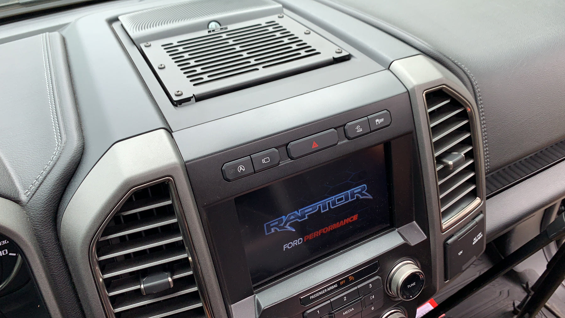 Raptor/F-Series Dash Mount
